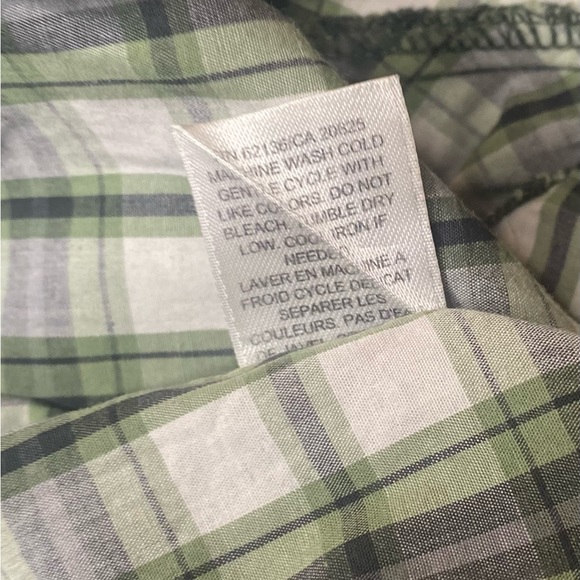 Guess long sleeved snap button down plaid shirt 2/15$ - Picture 15 of 16